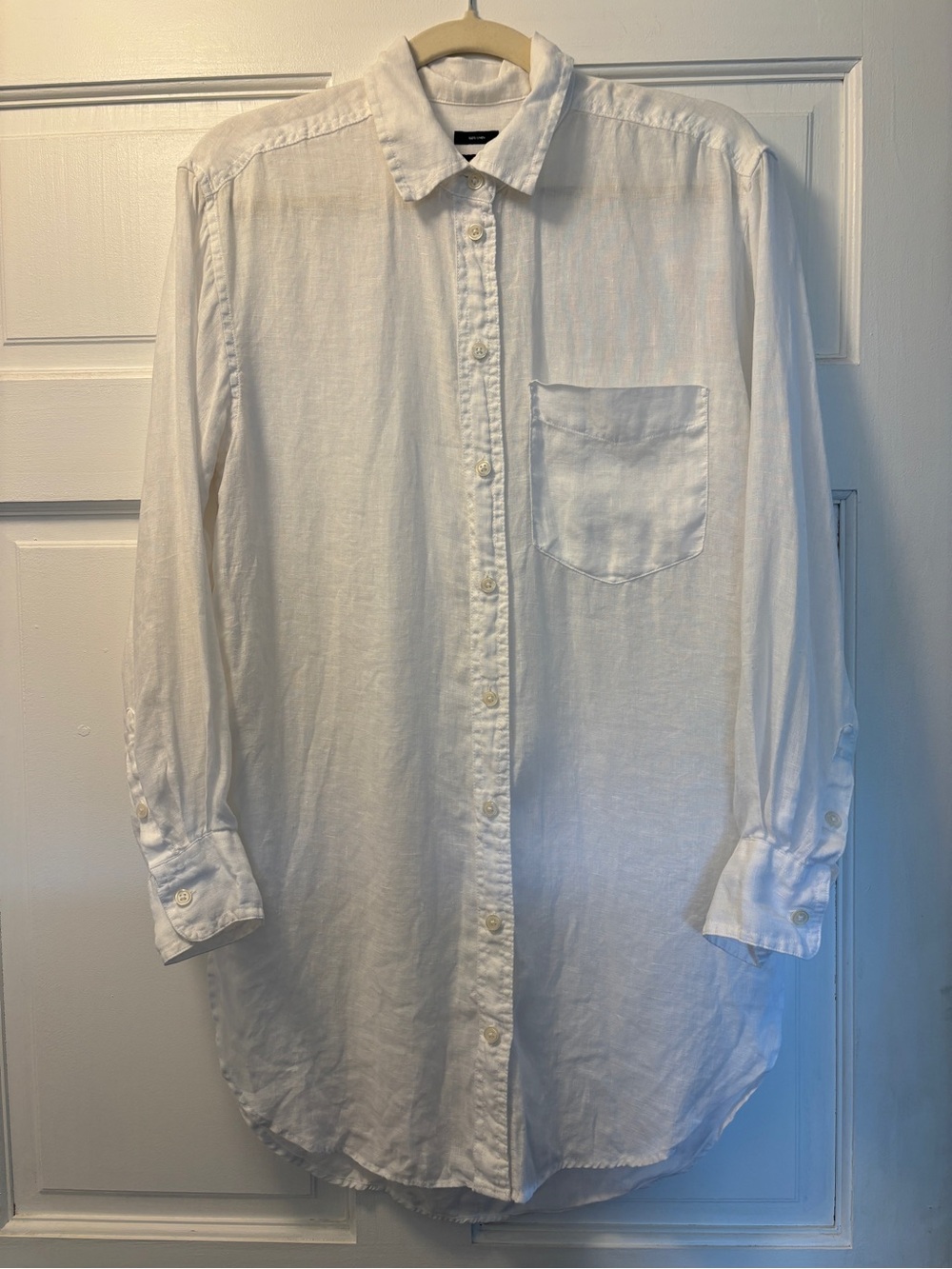 GAP White Casual Long-Sleeve Button-Down Shirt